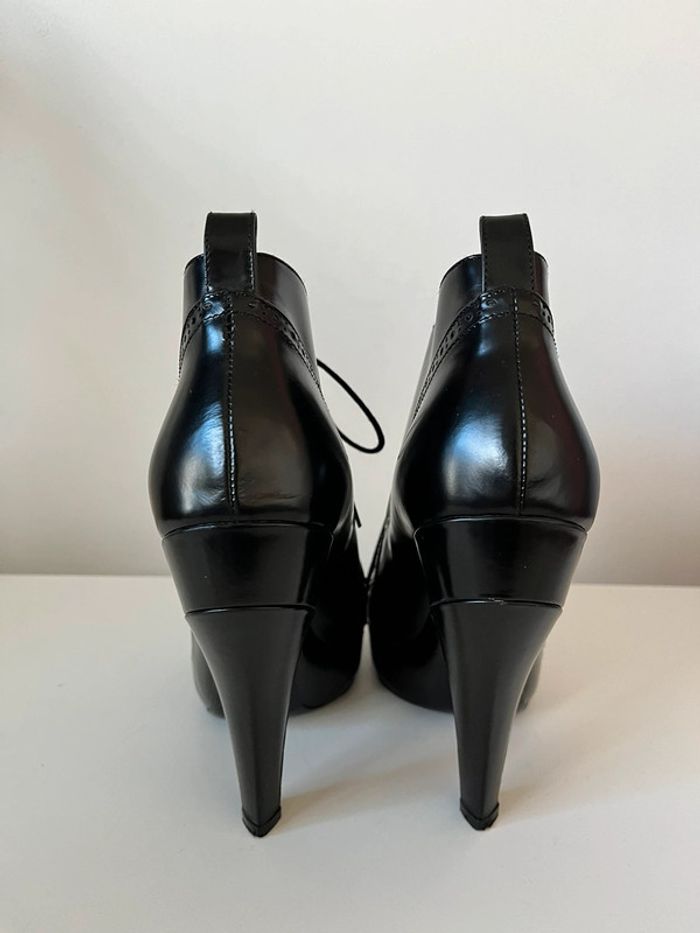 Bottines vernies à talons Burberry - photo numéro 3