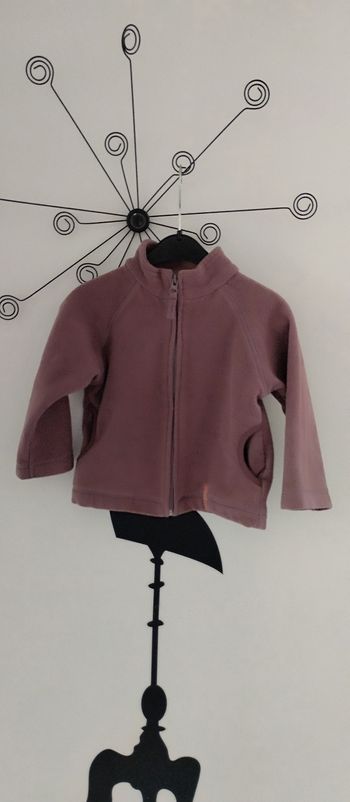 Veste polaire violine Decathlon taille 3 ans