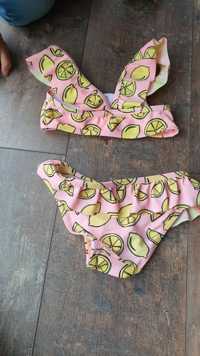 Maillot de bain 12 mois en très bon état - photo numéro 4