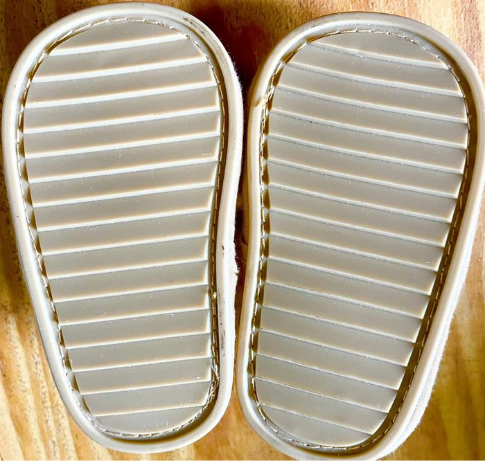 Sandalettes blanches taille 19 - photo numéro 3