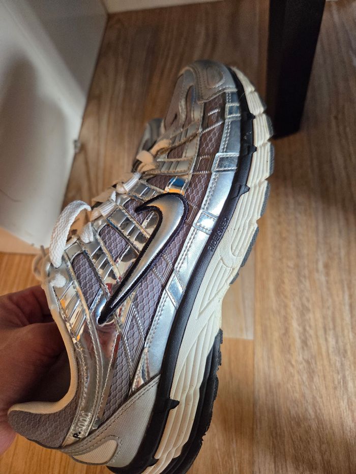 Nike P6000 gris métal et noir 42