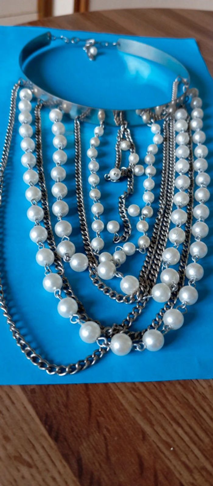 Rivière de perles sur ras du cou métal - photo numéro 3