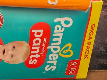 Pampers pants baby dry taille 4