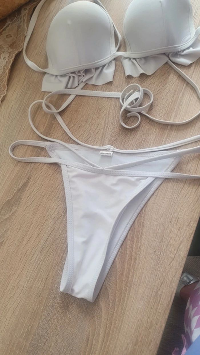 Maillot de bain blanc - photo numéro 2