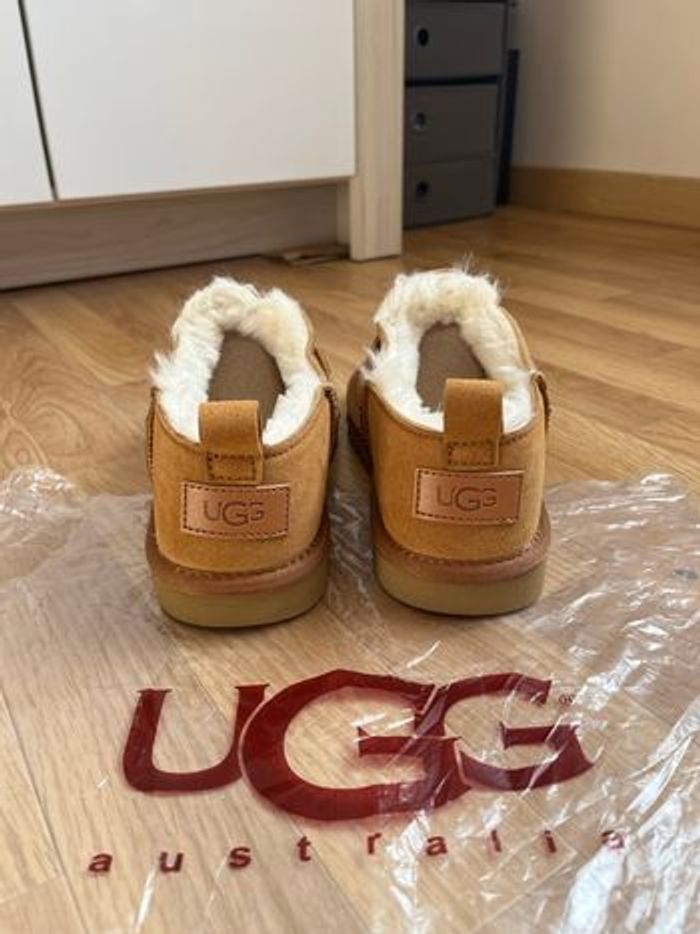 Ugg neuve - photo numéro 4