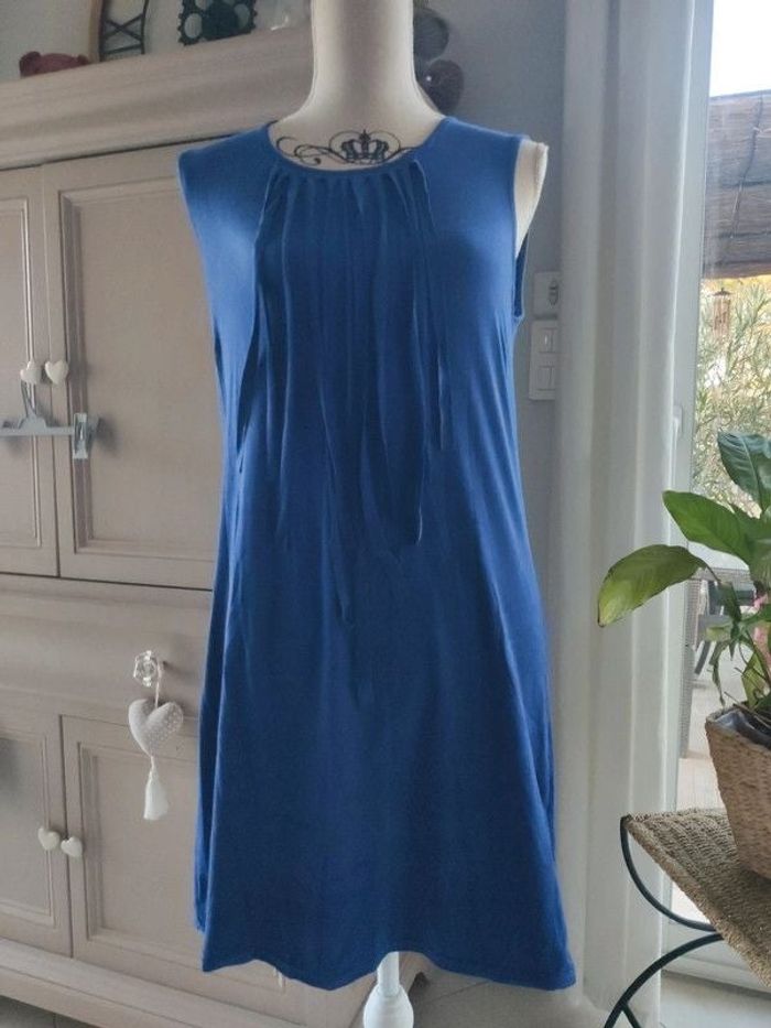 Robe suédine bleu roi avec lanières taille 38