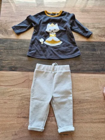 Ensemble t-shirt pantalon 6 mois
