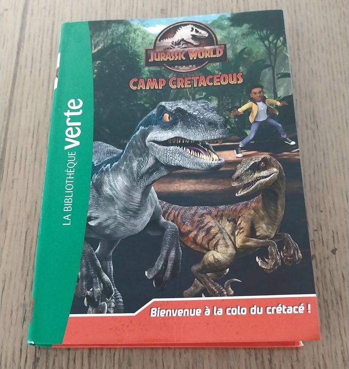 Livre enfant la colo du crétacé en très bon état