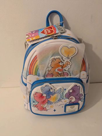 Loungefly sac à dos Bisounours "Arc en ciel"