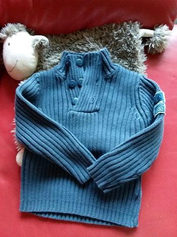 Pull col montant bleu marine