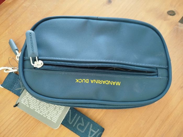Pochette bleu marine Mandarina duck neuve - photo numéro 5