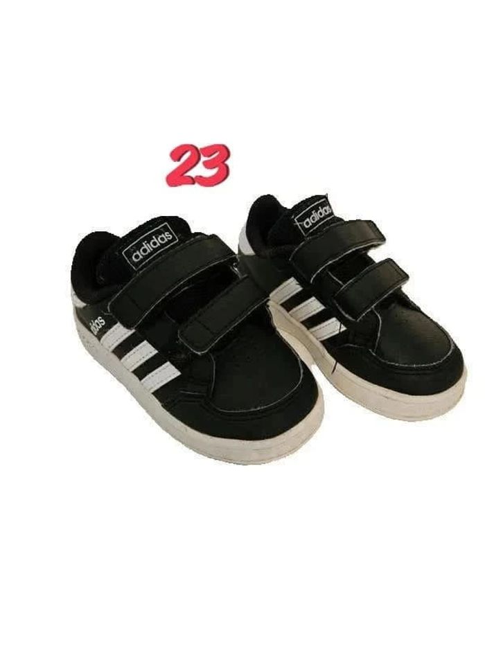 Basket à scratch " Adidas" Noir et Blanc / 23