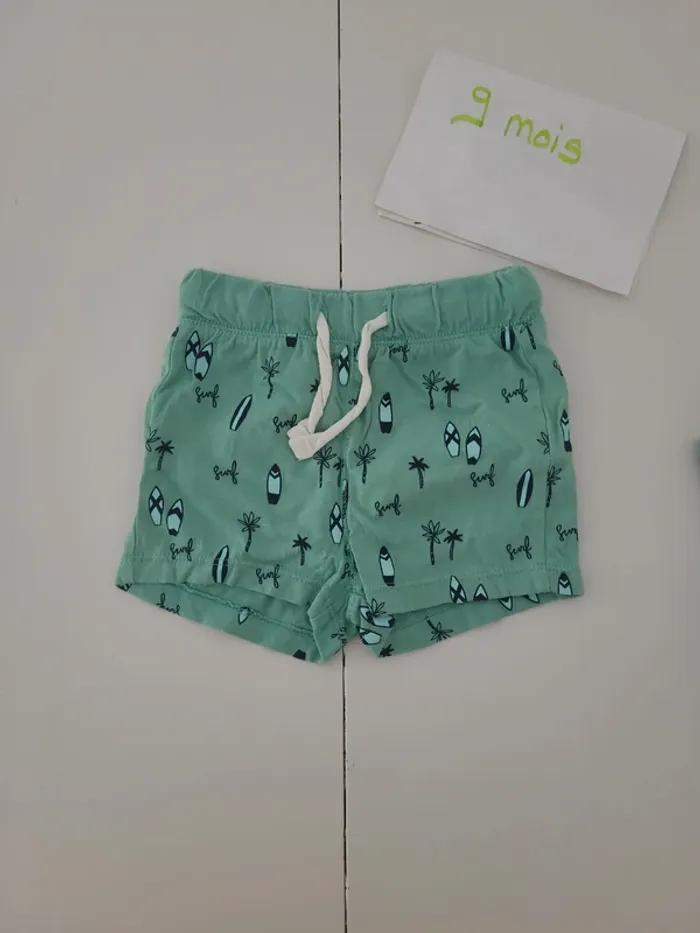 Lot de 2 shorts vert motif taille 9 mois disney/kiabi - photo numéro 5