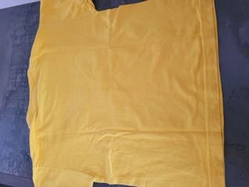 T shirt jaune taille 6ans