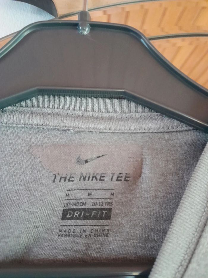 Top nike 10-12ans fille 👧 - photo numéro 3