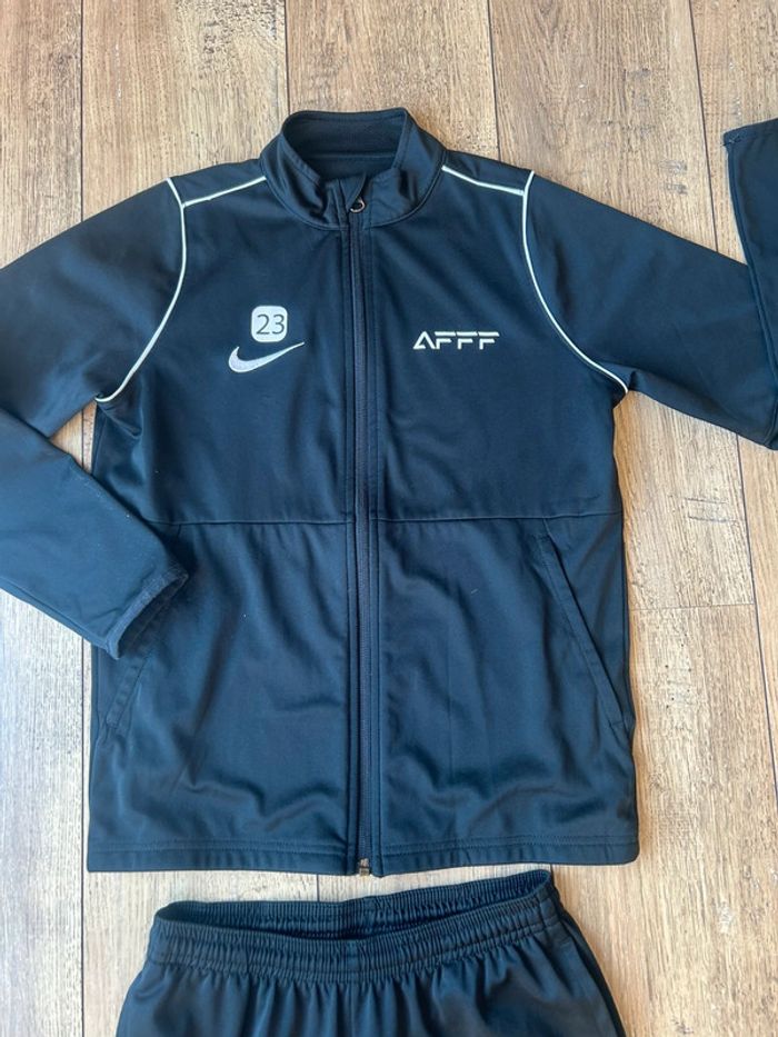 Survêtement de foot Nike - photo numéro 2