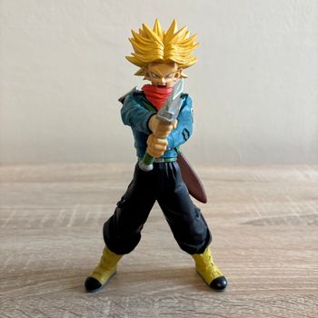 Figurine Trunks
