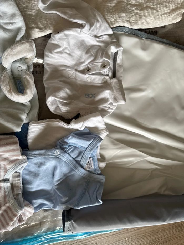 Lot bébé naissance - maternité - grossesse livres - photo numéro 6