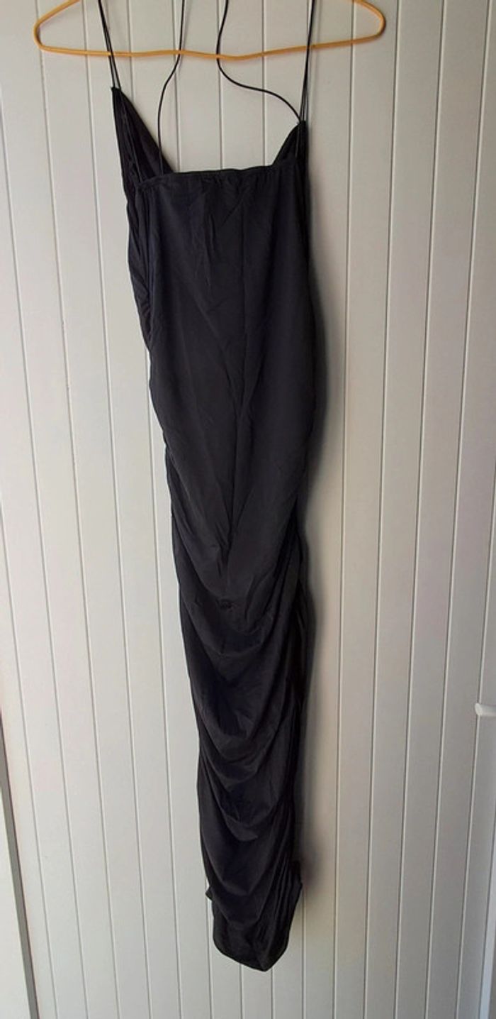 Robe moulante satinée  t36 - photo numéro 2