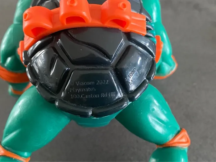 Figurine Michelangelo avec carapace coffre Tortues Ninja - photo numéro 3