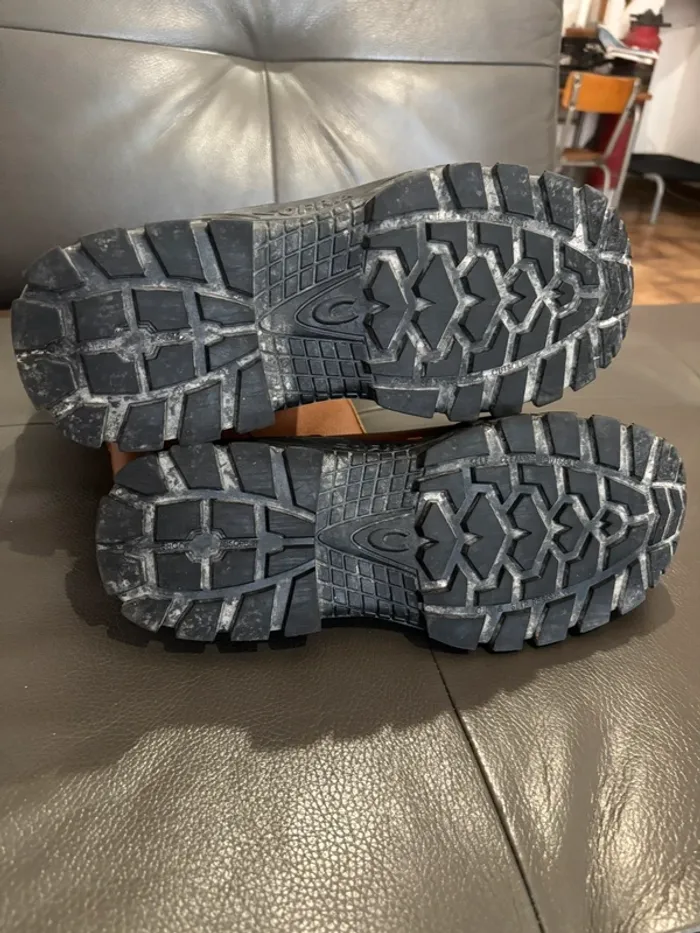 Bottes de sécurité pointure 46 - photo numéro 3