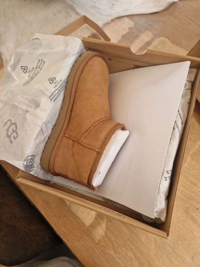 Ugg Classic mini Boots  41 - photo numéro 6