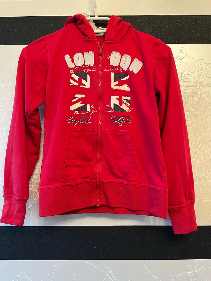 Veste rouge 12 ans