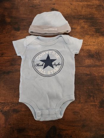 Ensemble bonnet + bodie