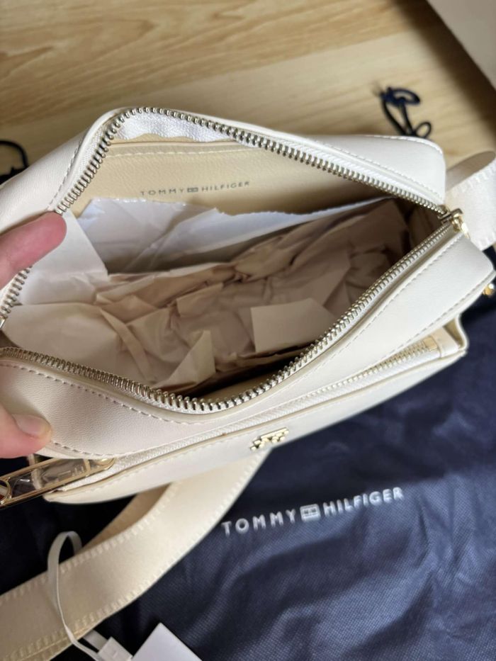 Sac à main Tommy Hilfiger neuf avec étiquette - photo numéro 4