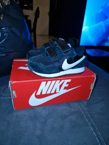 Nike bébé pointure 22