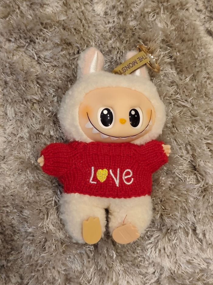 Pull de Noël pour Labubu - photo numéro 2
