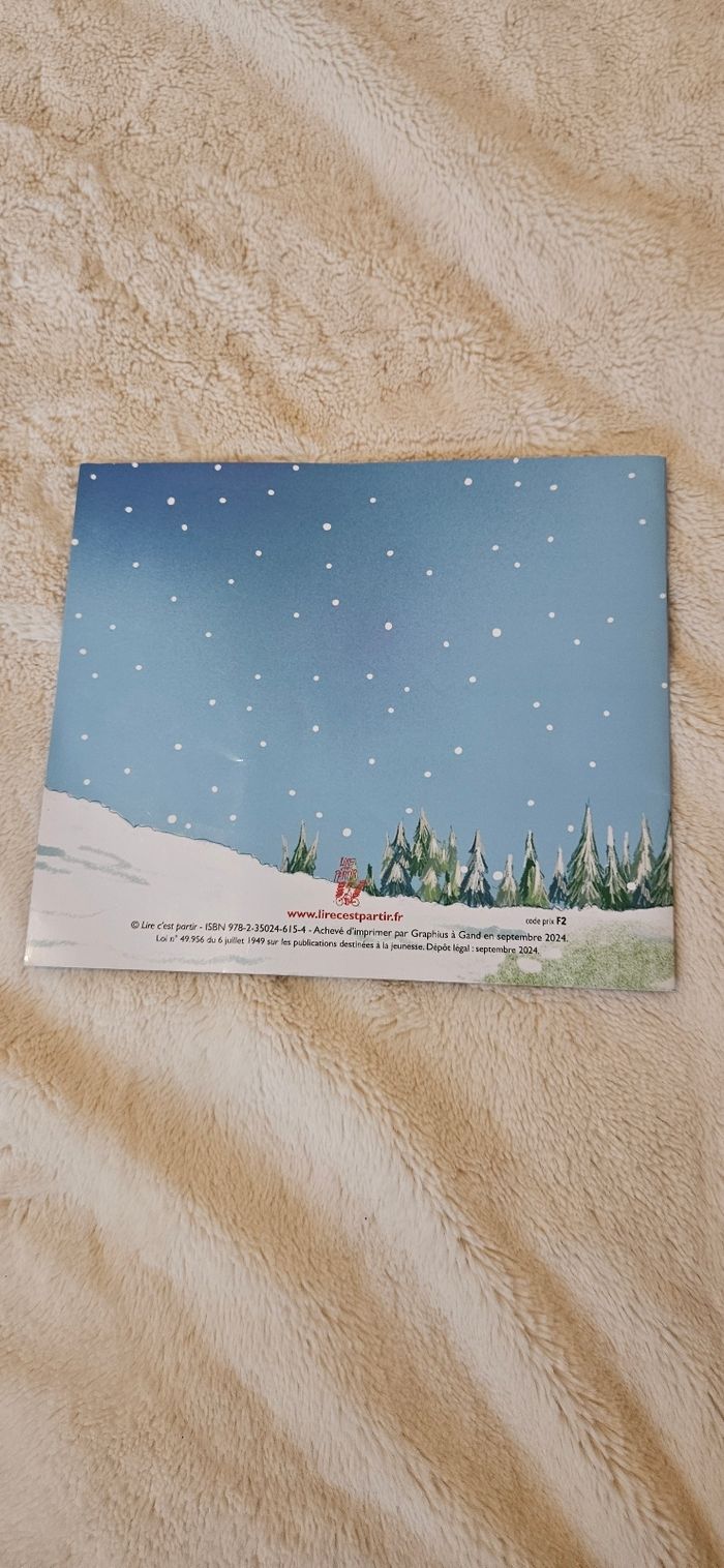 Livre le petit père Noël rouge - photo numéro 2