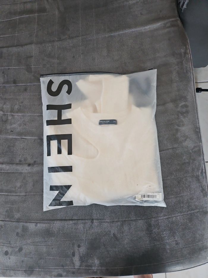Pull marque Shein - photo numéro 7