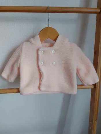 🏷 Gilet chaud rose pâle naissance neuf
