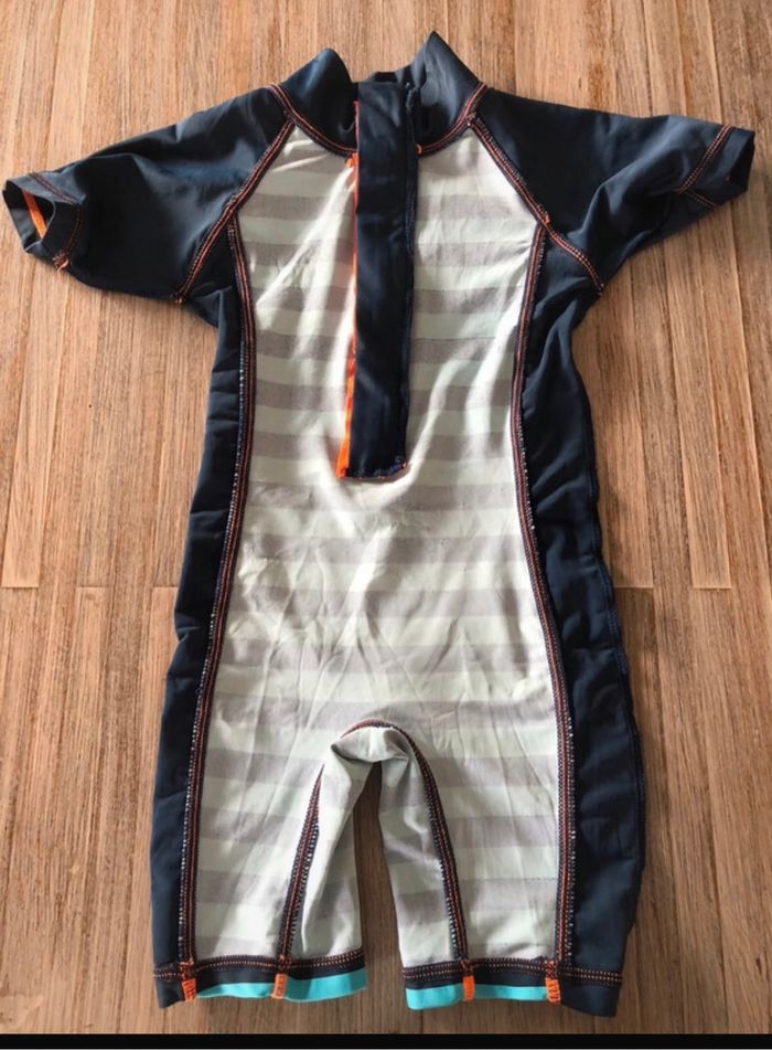 Combinaison de bain 18 mois - photo numéro 6
