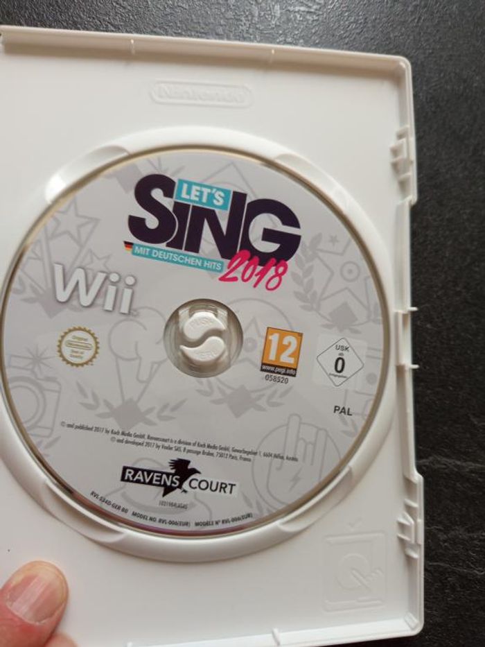 Nintendo - Wii - Let's sing 2018 - photo numéro 6