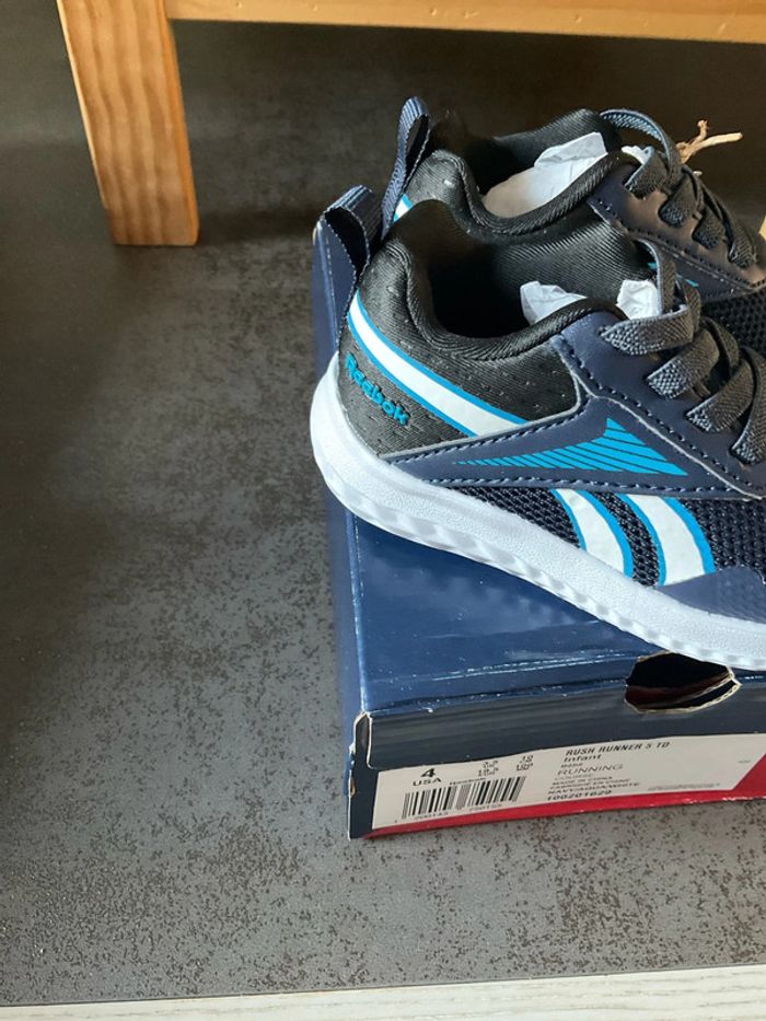 Chaussures baskets Reebok 19,5 - photo numéro 2