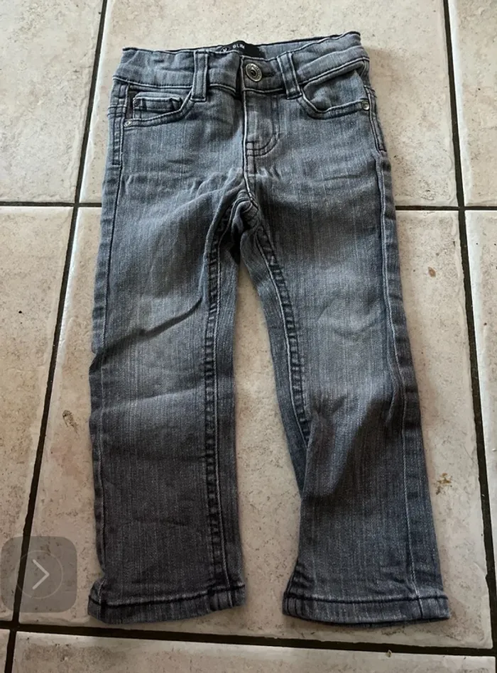 Jeans bébé garçon - photo numéro 2