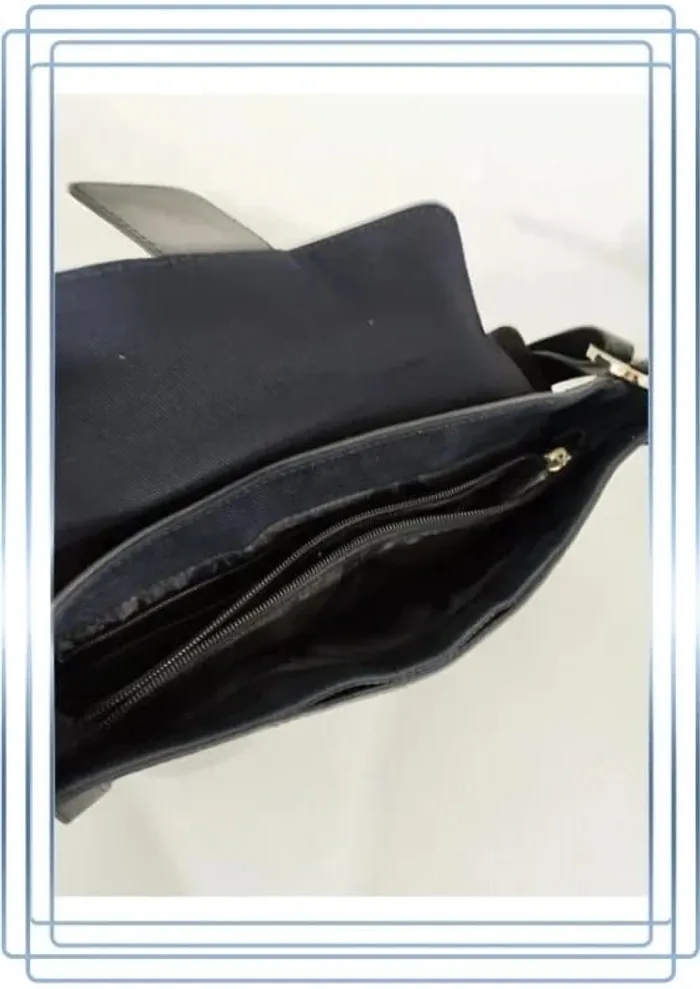 Sac à bandoulière noir Sequoia, bon état mais quelques traces, 36x19cm - photo numéro 3