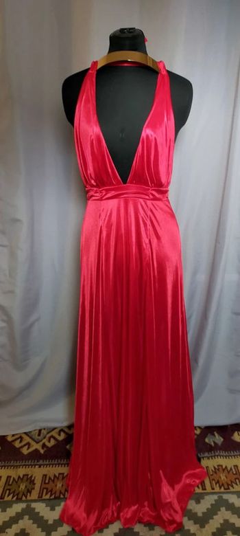 Robe longue rouge satinée – Nazz Couture – Taille 10 (38)