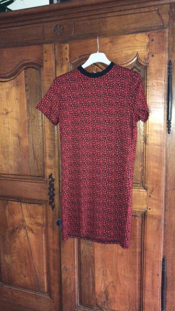 Jennyfer robe rouge et noir neuve taille M