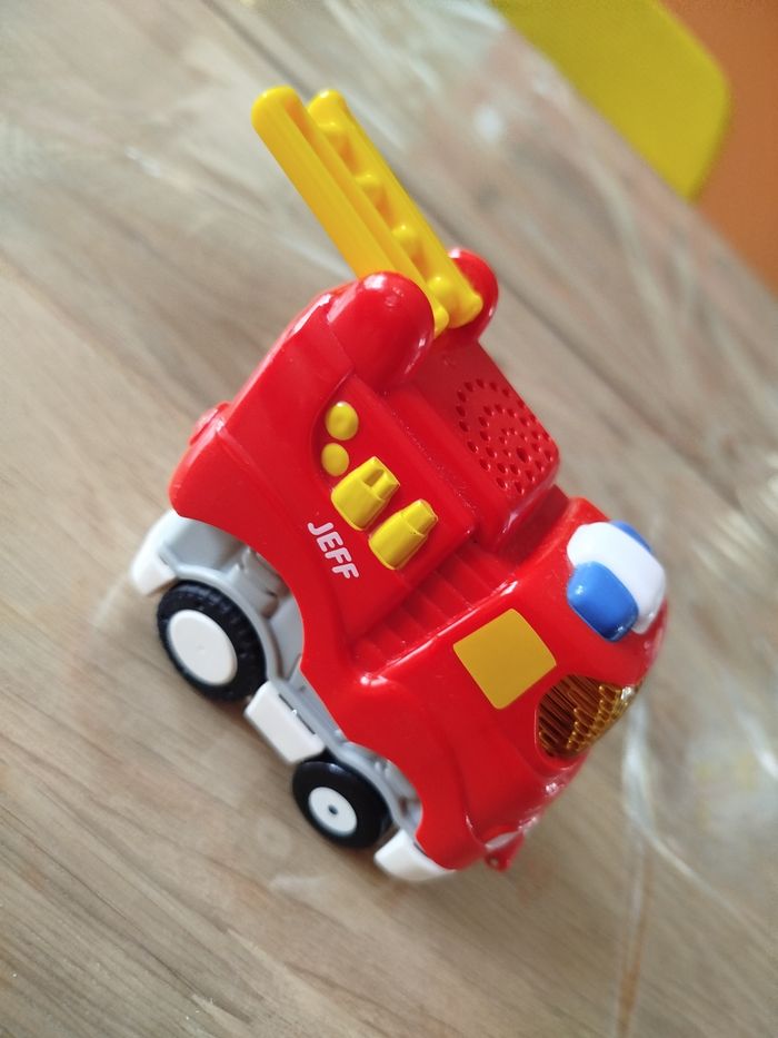 Tut tut bolide - photo numéro 2