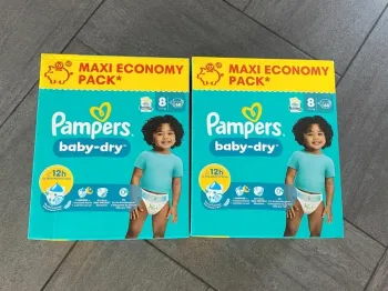 136 couches Pampers baby dry Taille 8