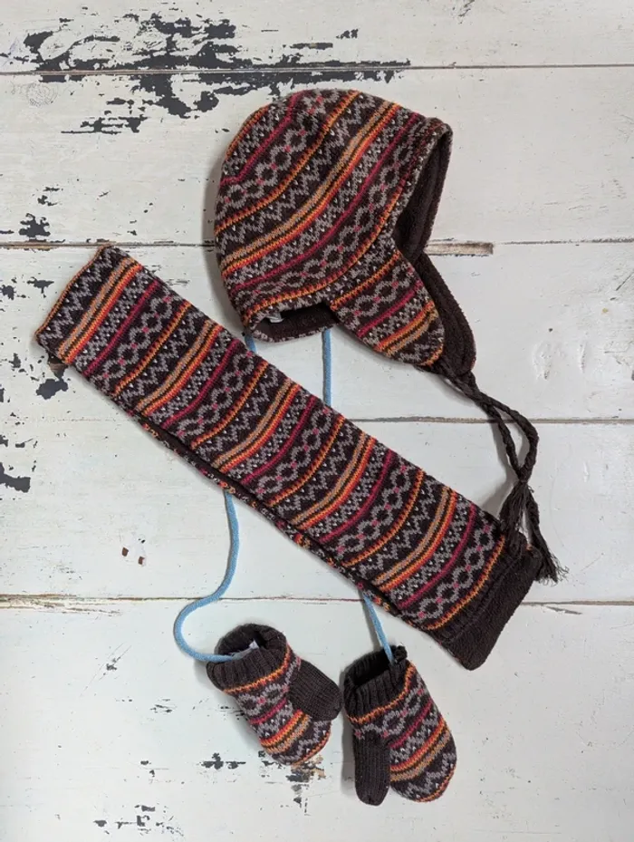 Ensemble hiver bébé 12 mois Vertbaudet – bonnet péruvien, écharpe et moufles