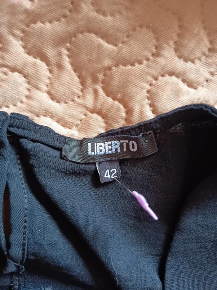 Robe mi longue . Été. Marque Liberto. (906) - photo numéro 6