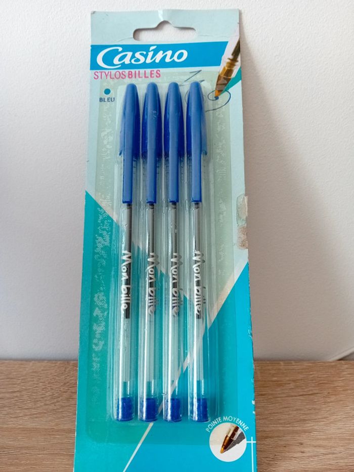 Stylos billes bleu neuf