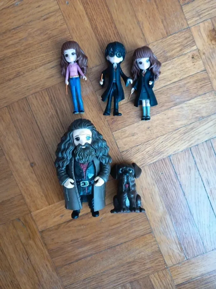 Lot 6 figurines Harry Potter