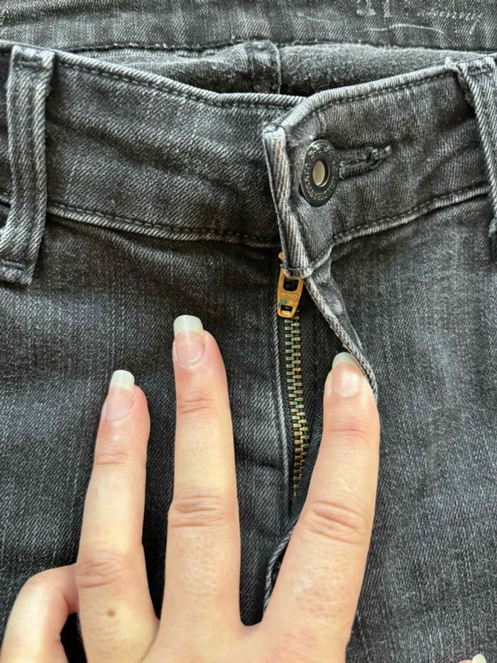 Jean Levi’s femme San Francisco noir gris anthracite demi curve skinny mi taille taille L/40 L32 00s - photo numéro 8