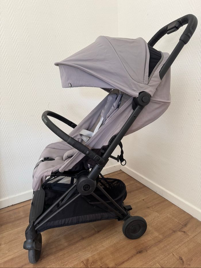 Poussette compacte cybex coya