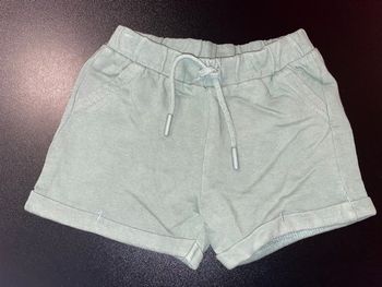 Short kaki – 18 mois – Mots d’enfants 